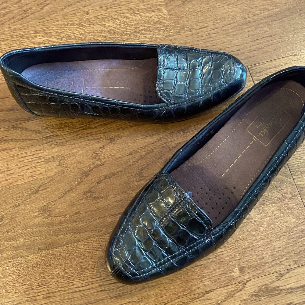 Clarks Leather Loafers 6.5 size
